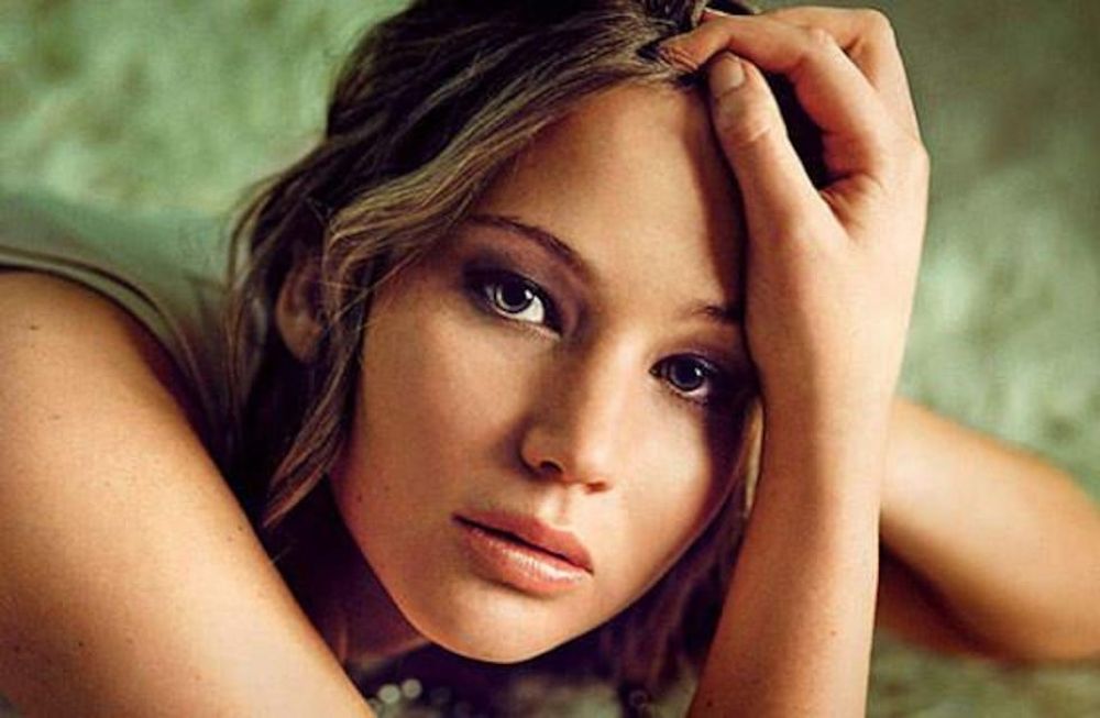 Jennifer Lawrence lució un maxi vestido que favorece a todas las siluetas y edades