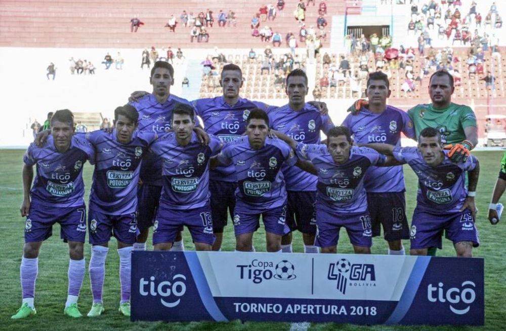 El insólito caso del club boliviano que tiene dos presidentes y dos entrenadores