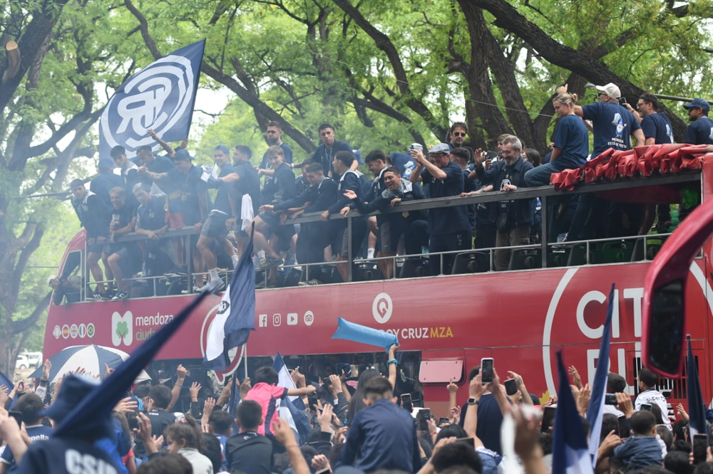 Прибытие чемпионов Кубка Аргентины