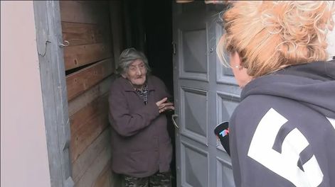 La anciana aseguró no tener idea de quien era Guzmán. Foto captura: TN.