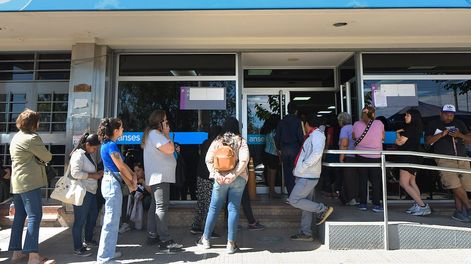 Administración Nacional de Seguridad Social (ANSES)  - Archivo Los Andes