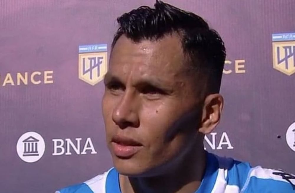 Leo Sigali o respondió ninguna de las tres preguntas post goleada. “No me acuerdo”, repitió. Excelente iniciativa de Racing Club. / Gentileza.