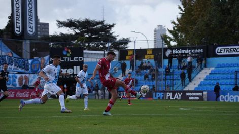 El Deportivo Maipú se trajo tres puntos de oro desde Buenos Aires.