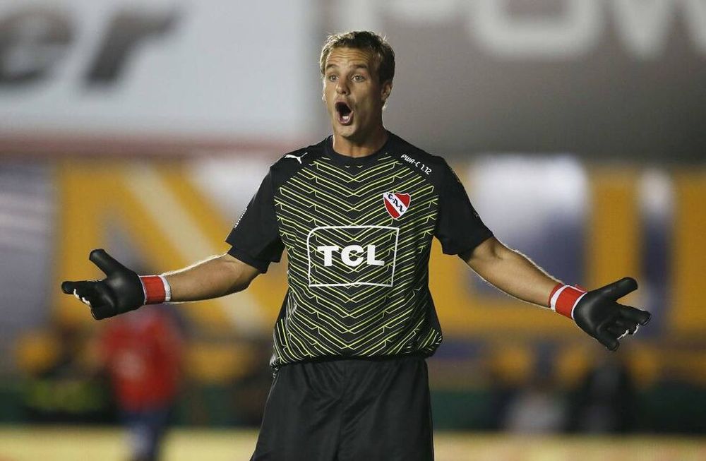 Rodríguez criticó la acción de la dirigencia sobre Insúa, Milito y Montenegro