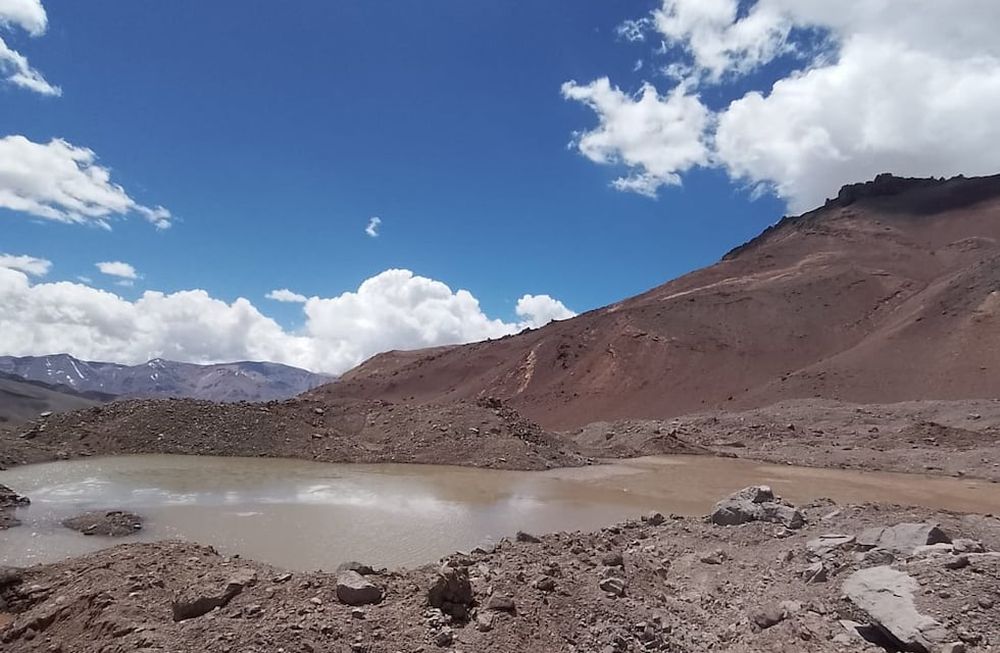 Evacuaron a 14 andinistas que estaban varados en el Aconcagua y luego de la formación de nuevas lagunas. Foto: Subsecretaría de Ambiente de Mendoza