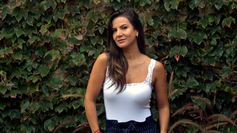 Los Andes | 15 marzo 2022 Mendoza Sociedad Vivian Tavara ( 37 ), es peruana que vivió en Venezuela y en Mendoza tiene una empresa relacionada a las visitas a bodegas. Wine PassFoto: Orlando Pelichotti/ Los Andes