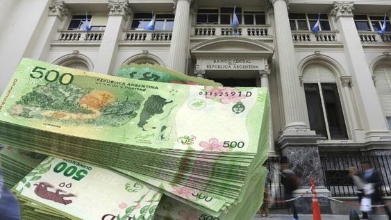 Pese a la devaluación, se fugaron u$s 5000 millones en junio