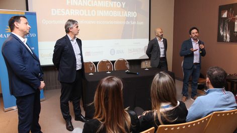 Referentes del sector constructor y financiero participaron este viernes de la jornada organizada por Cuyo Construye y Banco Nación en el Bono Park de San Juan.