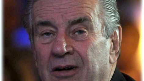 Cristina tensa la cuerda