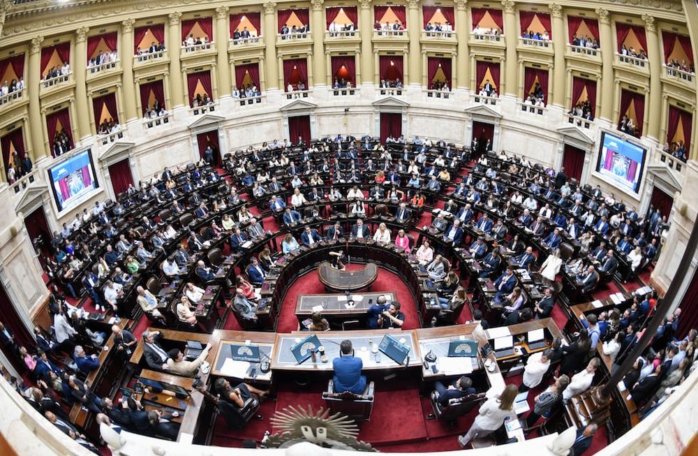 Vista del Congreso de la Nación, donde el oficialismo buscará aprobar el Presupuesto 2026, la ley de “Inocencia Fiscal” y la reforma integral del Código Penal.