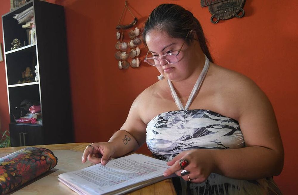 21 de marzo día internacional del Síndrome de Down. Micaela Zaidán tiene 24 años y está estudiando Turismo y hotelería. Foto: Marcelo Rolland / Los Andes