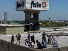 Trabajadores de Fate no pudieron ingresar a la empresa, esta situación dejó a 900 familias en incertidumbre. Trabajadores de Fate no pudieron ingresar a la empresa, esta situación dejó a 900 familias en incertidumbre.