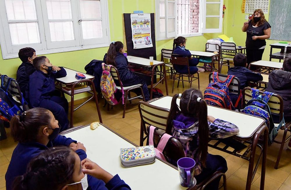 Se podrán deducir gastos en educación y útiles que, para 2022 tienen un tope de $101.025,94 y para 2023, de $180.673,28. La deducción no es por hijo, sino por lo que se pague por esos conceptos, en general. /Foto: Orlando Pelichotti / Los Andes