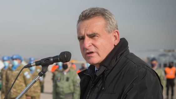 El ministro de Defensa de la Nación, Agustín Rossi, renunció para ser precandidato a senador nacional por Santa Fe.