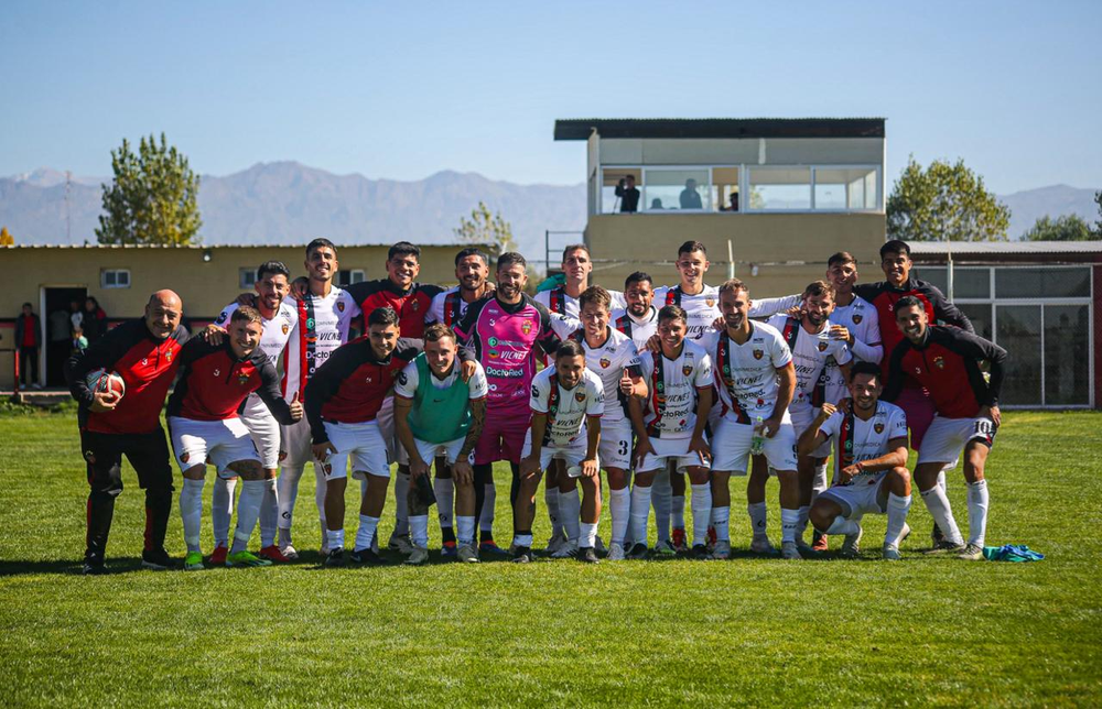 FADEP logró su primer triunfo en el Torneo Federal A con una contundente goleada