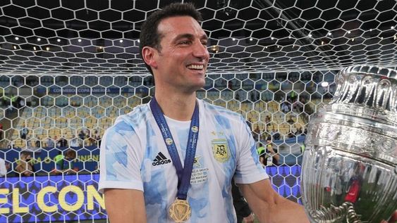 Lionel Scaloni ganó la Copa América en Brasil y ahora deberá retomar el otro objetivo: la clasificación al Mundial de Qatar. Lionel Scaloni ganó la Copa América en Brasil y ahora deberá retomar el otro objetivo: la clasificación al Mundial de Qatar.