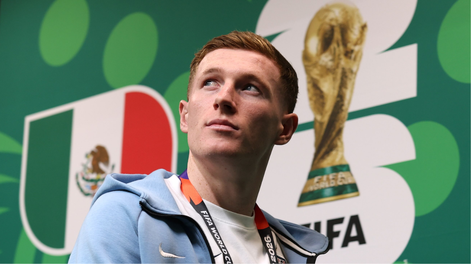 Elliot Anderson, figura de la Selección de Inglaterra.