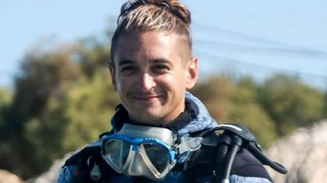 El buzo argentino Juan Cruz Zanaboni se encuentra en estado crítico tras sufrir un grave accidente en Bahamas. Su familia pide ayuda para costear su tratamiento.