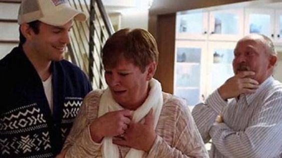 Ashton Kutcher sorprendió a su mamá con este regalo