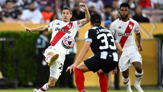 En el Mundial de Clubes, durante la fase de grupo, River sumó 11 tarjetas amarillas y 3 expulsiones.