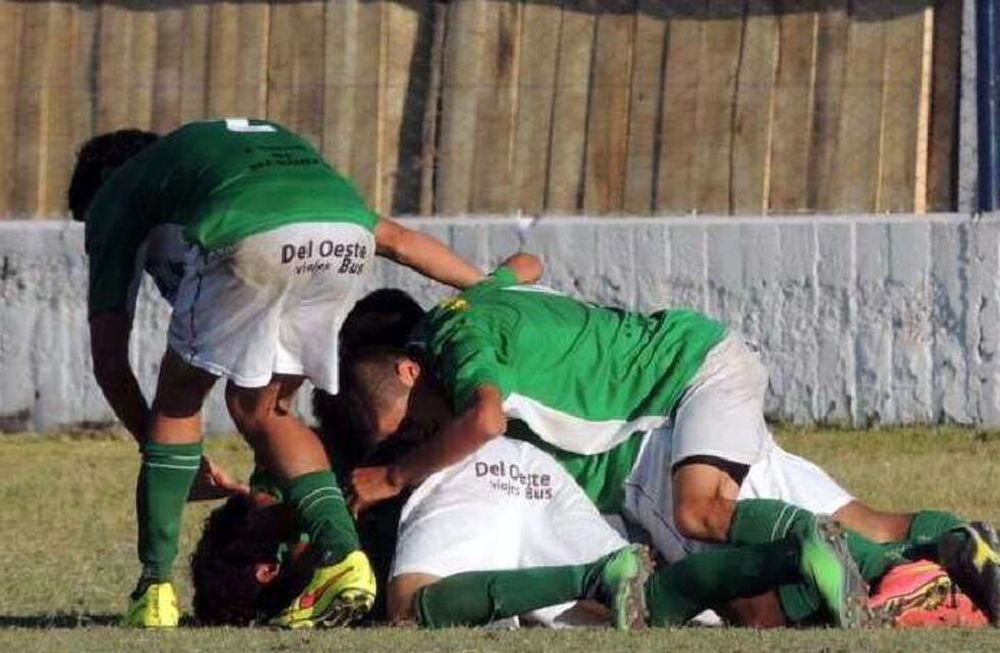 Liga Alvearense: Ferro no afloja y marca el camino