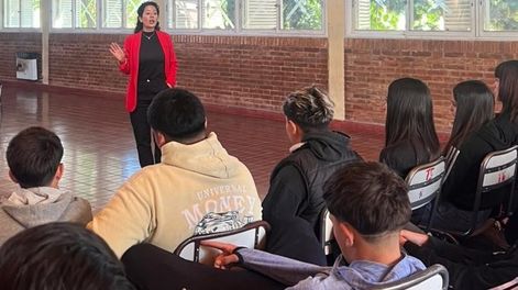 San Martín: En diez años hicieron más de 500 talleres para concientizar sobre la violencia en el noviazgo.