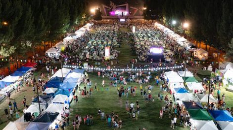 Los Andes | La entrada es libre y gratuita durante las tres primeras noches, y hay que pagar para las últimas dos.