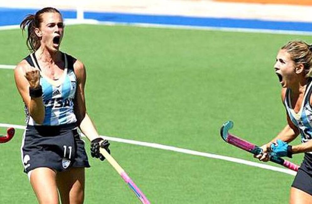 Las Leonas golearon y están a un paso de Río 2016