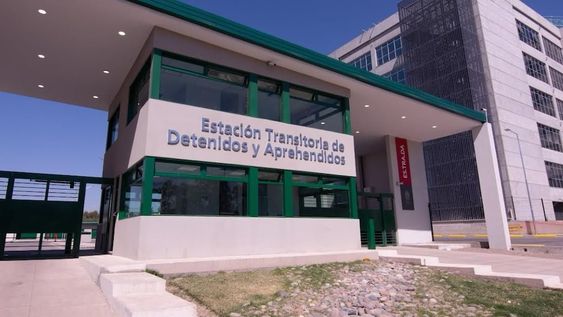 La titular del Ministerio de Seguridad y Justicia de la provincia, Mercedes Rus, informó que los detenidos ya fueron ingresados a la a la Unidad 12 – Estación Transitoria de Detenidos y Aprehendidos (Estrada). Foto: Mercedes Rus en X, antes Twitter.