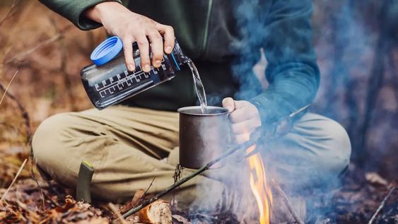 En estos casos, la combinación de conocimiento y recursos naturales puede ofrecer soluciones para obtener agua limpia.