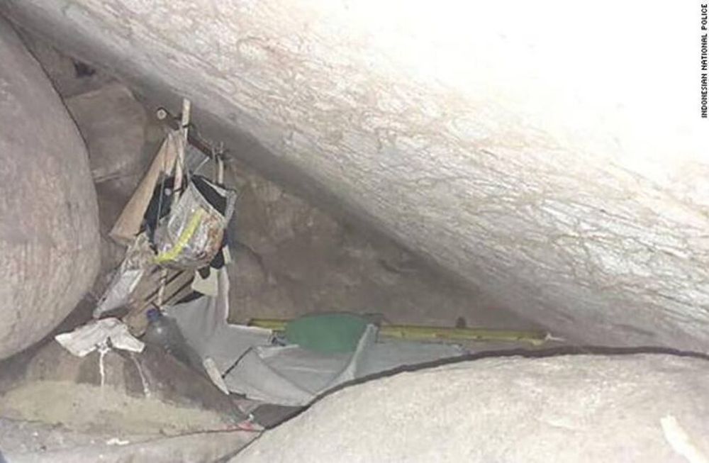 Un chamán secuestró a una chica y la tuvo 15 años en una cueva como esclava sexual