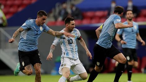Los Andes | De la mano de un superlativo Messi, el seleccionado argentino ganó su primer partido en la Copa América.