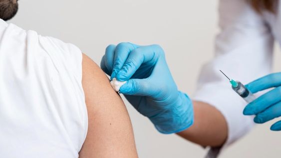 Prevención y cuidado, el rol clave de las vacunas en la salud de las personas