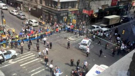 Un hombre atacaba personas con un martillo en Nueva York