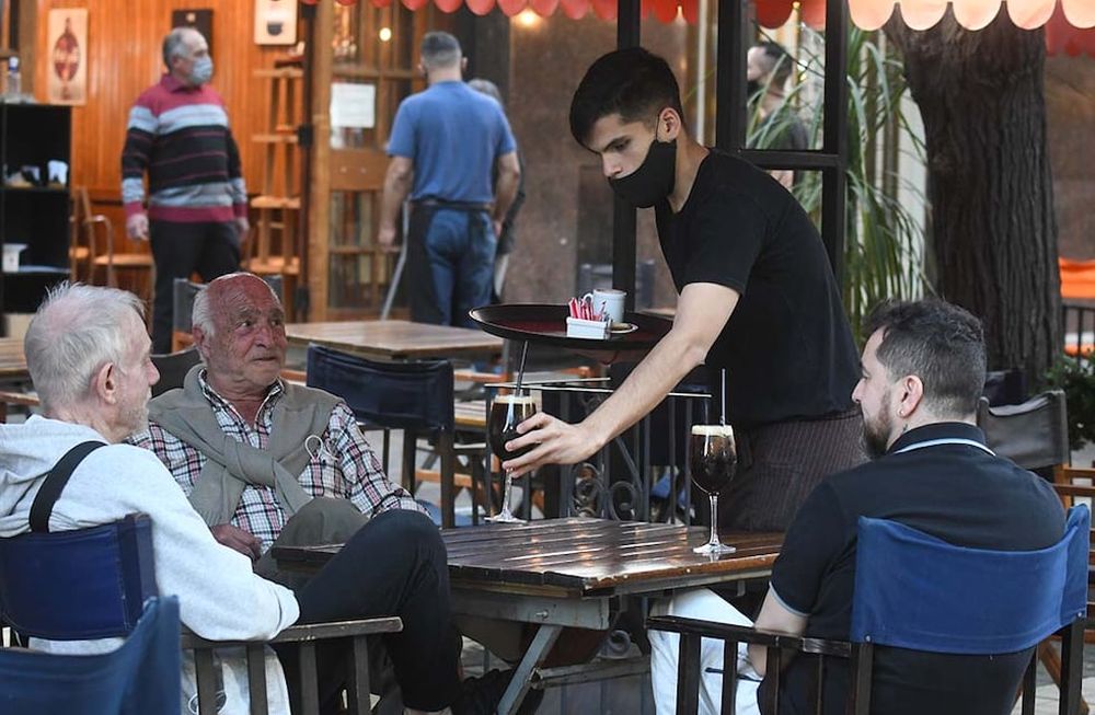 Después de meses de aislamiento, el concepto de “consumos de lujo” pasó a asociarse con gastos que son simples, pero no imprescindibles. José Gutiérrez / Los Andes