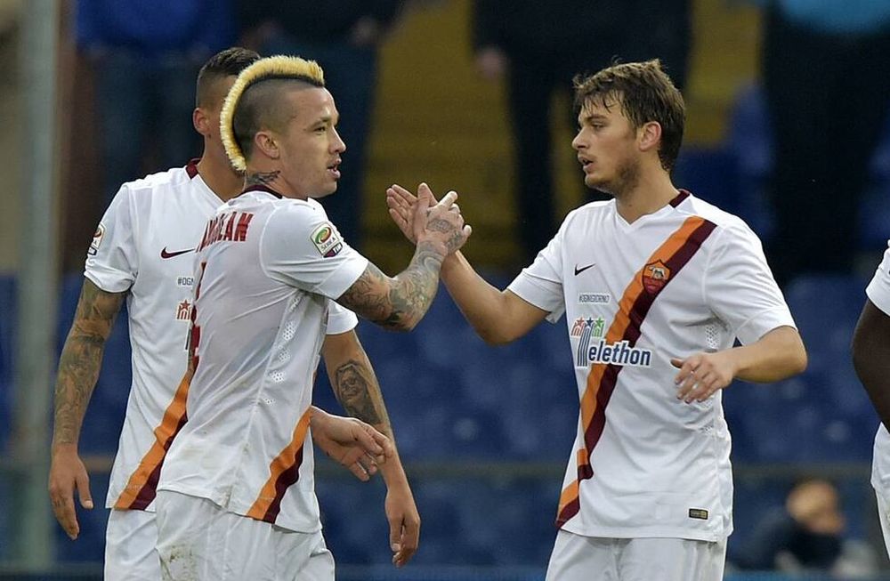 Roma ganó y quedó a solo un punto de la Juve
