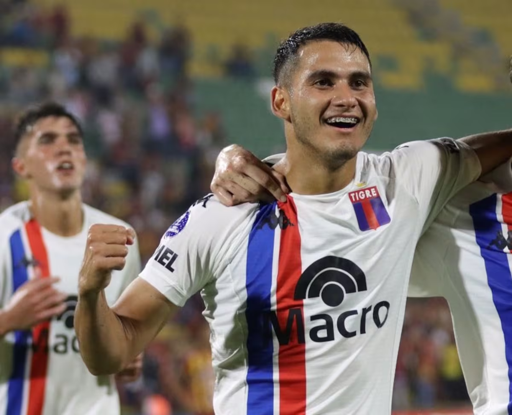 El delantero paraguayo dejaría Tigre en este mercado de pases.