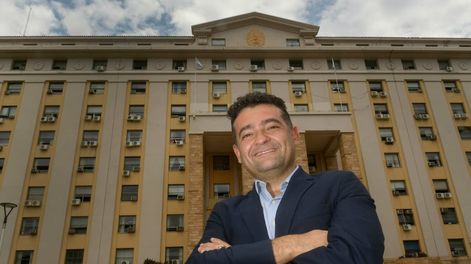 Los Andes | Alfredo Aciar. El economista sanjuanino trabaja en la estrategia del tratamiento del vino para bodegas.Foto: Orlando Pelichotti / Los Andes