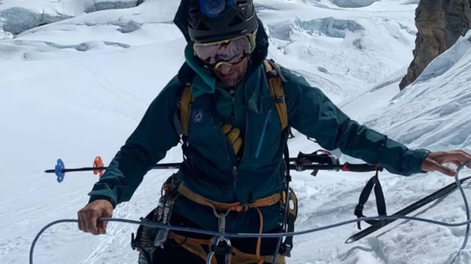 Un montañista argentino falleció en los Alpes mientras practicaba parapentes