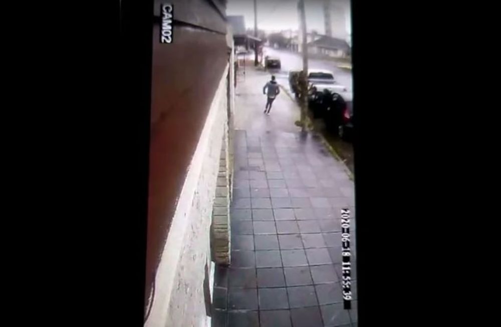 Video: mató al ladrón que intentó asaltar a su padre en Mar del Plata