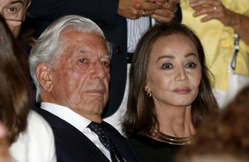 Internaron a Mario Vargas Llosa
