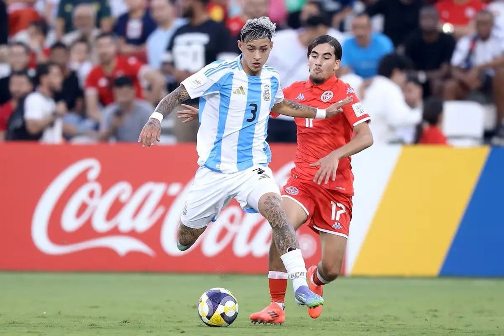 Aunque supo sufrir, el seleccionado argentino conducido por Diego Placente ganó y está en la próxima ronda.&nbsp;