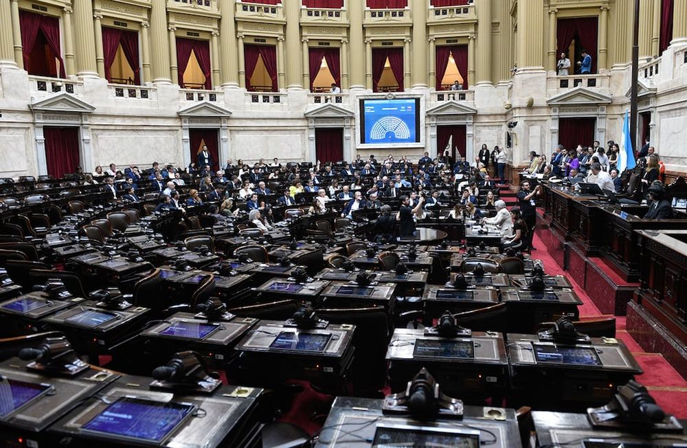 El presidente de la Cámara de Diputados, Martín Menem, levantó la sesión al constatar que había 112 de los 129 diputados necesarios - (Prensa Diputados)