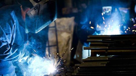 Los Andes | La suba del salario proyectada para 2024 fue disminuyendo a la par de la inflación, pero aún así los sueldos fueron ganando a la suba de precios.