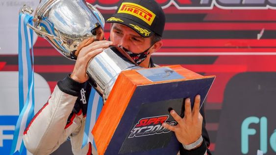 Matías Rossi: “El Súper TC2000 es la categoría máxima de Argentina”