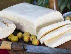 El Ministerio de Salud de Mendoza se hizo eco del alerta emitido a nivel nacional por un queso de pasta blanda de marca reconocida contaminado con una bacteria que ha generado preocupación.(Imagen ilustrativa / Web)