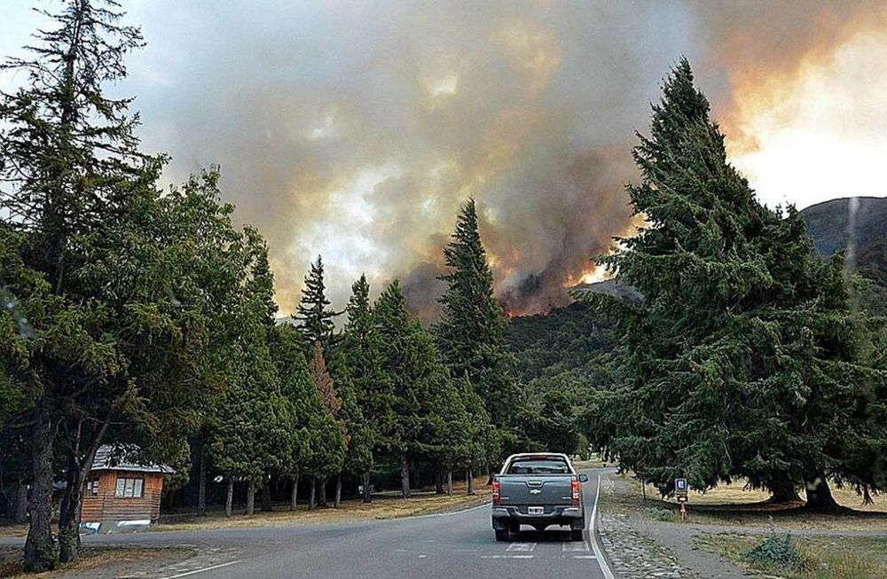 Se reportaron incendios en los parques nacionales Los Alerces y Lago Puelo. (archivo)