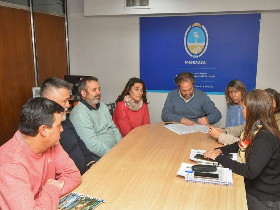 Paritarias: el Gobierno renovó las propuestas salariales, pero el Sute y Ampros volvieron a rechazar