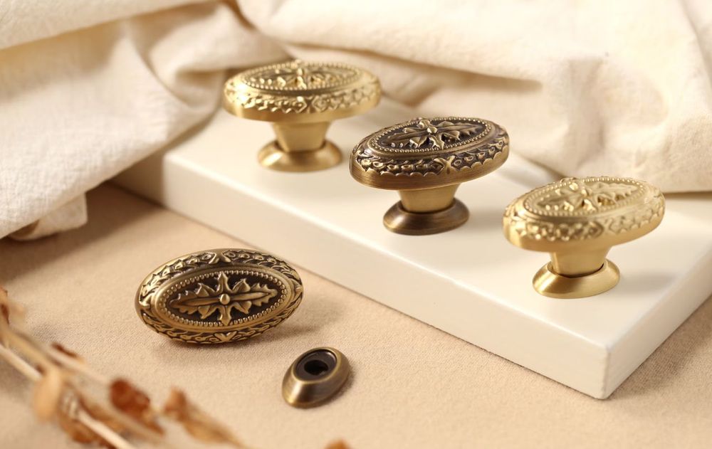 Las manijas pueden reinventarse para aportar un estilo vintage y original a la casa. Es una solución práctica que lleva solo un poco de ingenio.