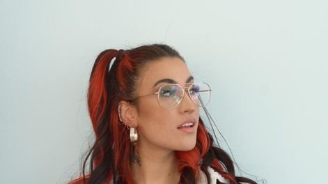 Los Andes | Vivina contó que en sus comienzos como influencer creó un grupo de Whatsapp con algunas de las chicas mendocinas. Entre ellas todavía se apoyan y evitan esos pleitos de competitividad en sus cuentas.